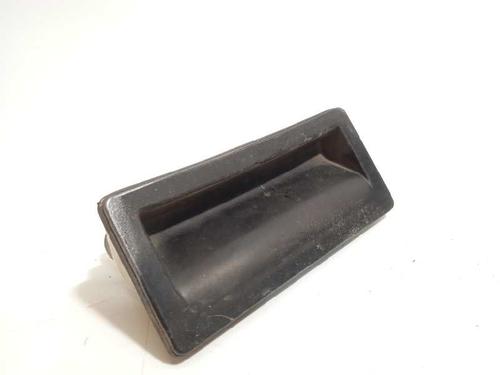 Used Tailgate handle Tailgate handle 8696642 8696642
