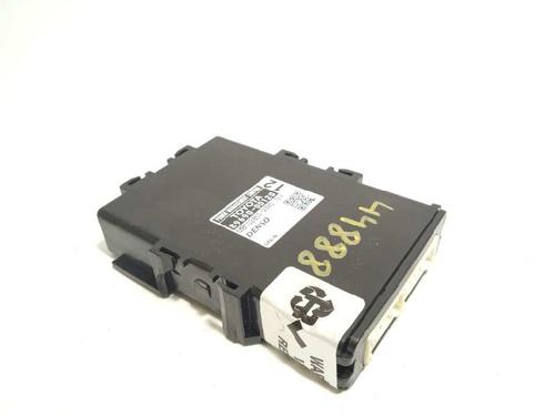 Used Electronic module TOYOTA YARIS (_P13_) 1.3 (NSP130_, NSP130) (99 hp) 7884737