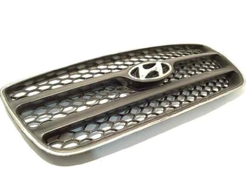 Used Grille HYUNDAI SANTA FÉ II (CM) 2.2 CRDi GLS (150 hp) 6577070