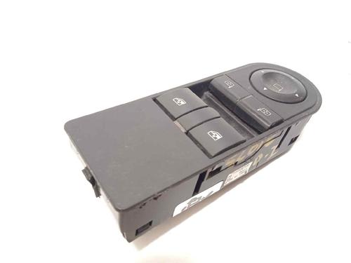 Used Left front window switch OPEL ZAFIRA / ZAFIRA FAMILY B (A05) [2005-2019]  16777310