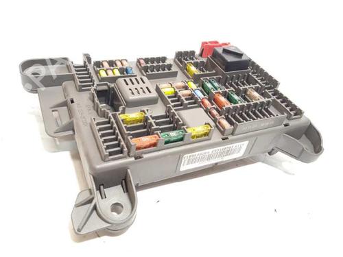 Used Fuse box BMW X5 (E70) xDrive 30 d (211 hp) 9183427