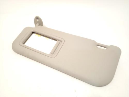 left-sun-visor-toyota-yaris-_p21_-_pa1_-_ph1_-2020-23878898 main image