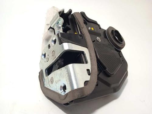 rear-right-lock-toyota-c-hr-_x1_-69050f4010-2016-7667094 main image