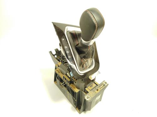 gear-lever-renault-arkana-i-lcm_-ldn_-2019-25489311 main image