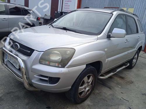 Left headlight KIA SPORTAGE II (JE_, KM_) 2.0 i 16V | BP16767154C28