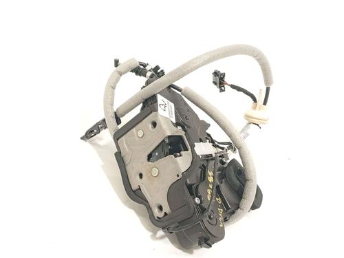 front-right-lock-vw-golf-viii-cd1-da1-2019-39103610 main image