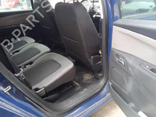 Fuse box CITROËN C4 Picasso II 1.6 BlueHDi 120 | BP17704077E1 