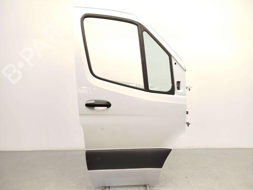 Used Right front door Right front door MERCEDES-BENZ SPRINTER 4-t Van (B907, B910) 419 CDI RWD (907.643, 907.645, 907.647) (190 hp) 39981516 39981516