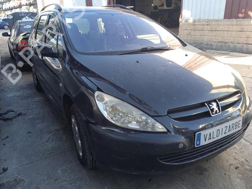 Left headlight PEUGEOT 307 Break (3E) 2.0 HDI 90 | BP21843795C28 