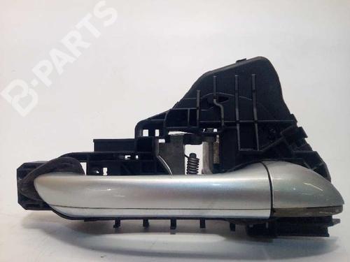 Used Rear right exterior door handle Rear right exterior door handle MERCEDES-BENZ M-CLASS (W164) ML 300 CDI 4-matic (164.120) (190 hp) 5868421 5868421