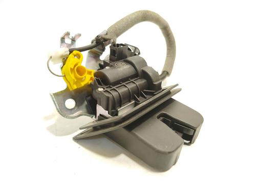 Used Tailgate lock AUDI A4 B9 Avant (8W5, 8WD) 30 TDI Mild Hybrid (136 hp) 28538416