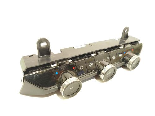 Used Climate control Climate control 25479104 25479104