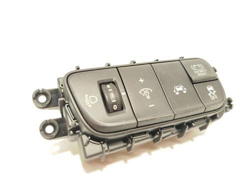 switch-kia-niro-i-de-2016-2017-2018-2019-2020-2021-2022-24739165 main image