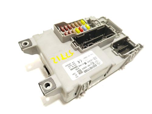 Used Fuse box Fuse box OPEL COMBO Box Body/MPV (X12) 1.3 CDTI (B05) (90 hp) 33289639 33289639