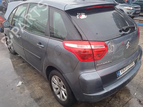 Left taillight CITROËN C4 Picasso I MPV (UD_) 2.0 HDi 138 | BP30969353C34