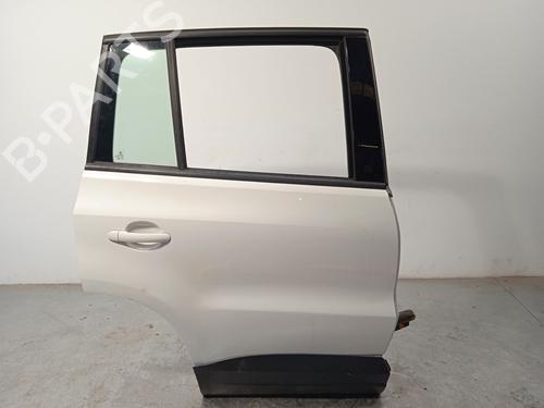 Used Right rear door VW TIGUAN (5N_) 2.0 TDI (110 hp) 29119359