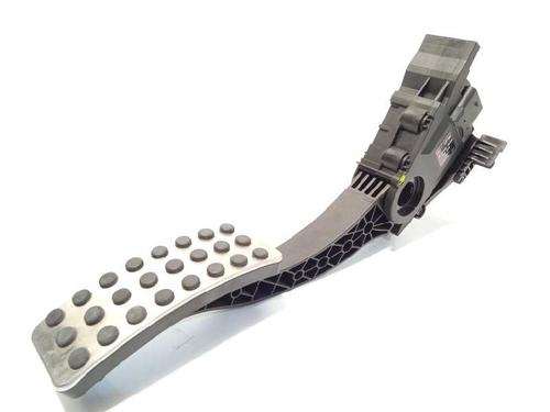 pedal-mercedes-benz-cla-shooting-brake-x117-cla-220-d-117903-a2463001604-2463001604-2015-2016-2017-2018-2019-7182052 main image