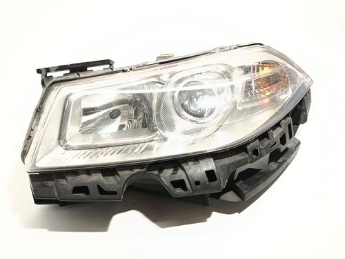 Venstre forlygte Venstre forlygte RENAULT MEGANE II (BM0/1_, CM0/1_) 1.6 16V (BM0C, CM0C) (113 hp) 33951855 33951855