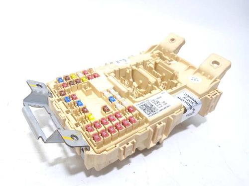 Used Fuse box Fuse box 15257140 15257140