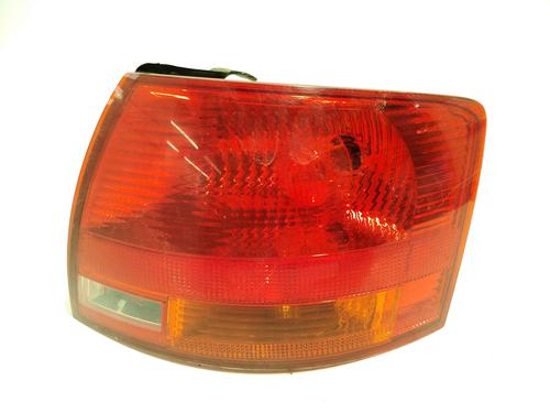 Used Right taillight AUDI A4 B7 Avant (8ED) 2.0 TDI 16V (140 hp) 31590603