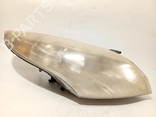 Used Right headlight Right headlight RENAULT MEGANE III Grandtour (KZ0/1) 1.5 dCi (KZ1M, KZ1W, KZ0R) (106 hp) 32977941 32977941