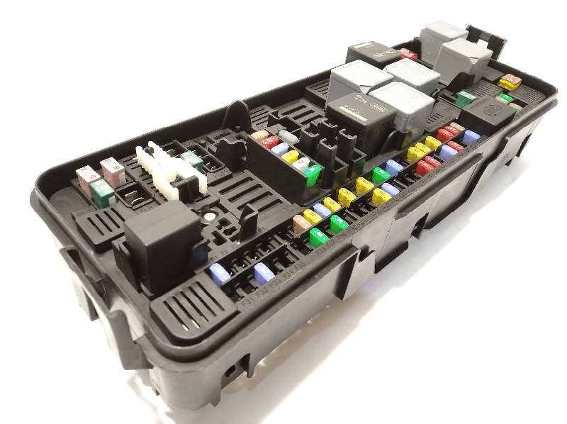 Fuse box LAND ROVER RANGE ROVER SPORT II (L494) 2.0 P400e PHEV 4x4 ...