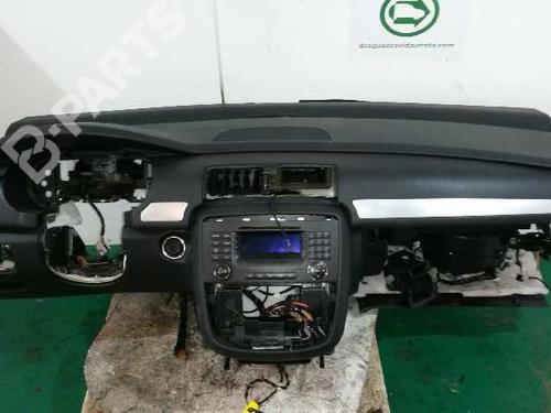 Tableau de bord MERCEDES-BENZ R-CLASS (W251, V251) R 280 CDI 4-matic (251.020) (190 hp) 1998470