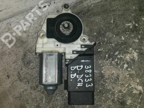 Moteur de lève-vitre avant droit SEAT TOLEDO II (1M2) 1.8 20V (125 hp) 2434765