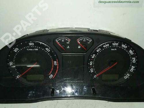 Used Instrument cluster SKODA SUPERB I (3U4) 2.0 TDI (140 hp) 1518398