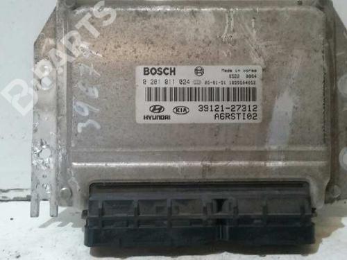 Used Engine control unit (ECU) KIA CARENS II MPV (FJ) 2.0 CRDi (113 hp) 1302427