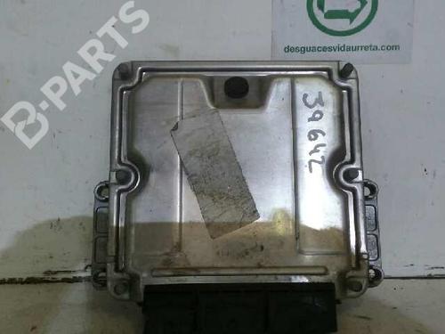 Used Engine control unit (ECU) RENAULT SCÉNIC I MPV (JA0/1_, FA0_) 1.9 dCi (JA05, JA1F) (102 hp) 1869229
