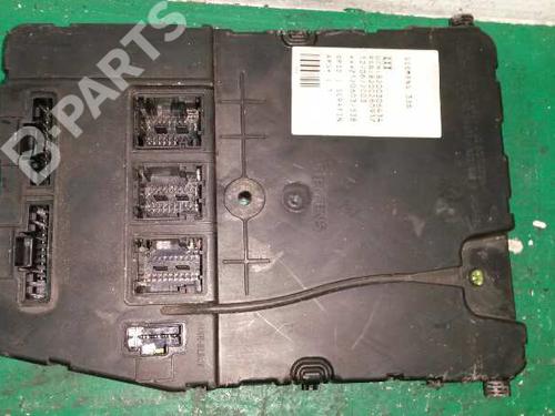 Used Fuse box RENAULT MEGANE II (BM0/1_, CM0/1_) 1.9 dCi (BM0G, CM0G) (120 hp) 2134857