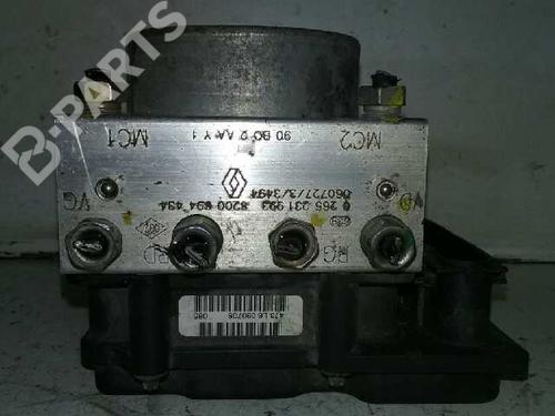 Used ABS pump DACIA LOGAN (LS_) 1.5 dCi (LS0K) (68 hp) 1740555