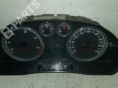 Used Instrument cluster VW PASSAT B5.5 Variant (3B6) [2000-2005]  2507570