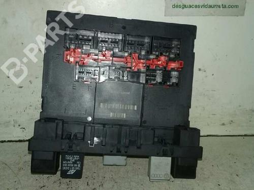 Zekeringkast VW GOLF V (1K1) 1.9 TDI (105 hp) 1528050