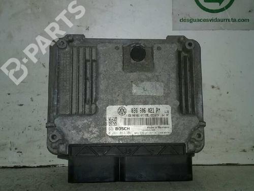 Used Engine control unit (ECU) VW GOLF V (1K1) 1.9 TDI (105 hp) 1528051