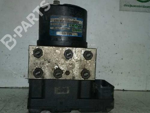 Used ABS pump HYUNDAI SANTA FÉ I (SM) 2.0 CRDi 4x4 (113 hp) 1303864