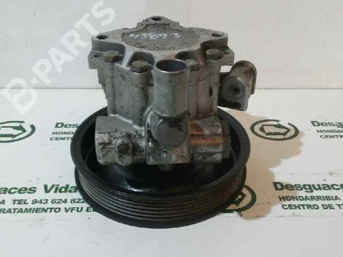 Used Steering pump MERCEDES-BENZ VITO Van (W638) [1997-2003]  1304137