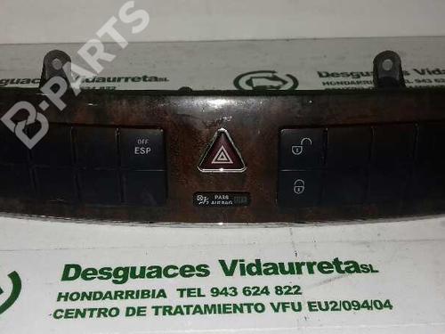 Used Switch MERCEDES-BENZ C-CLASS (W203) [2000-2007]  2007781