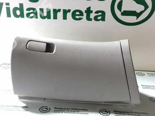 Used Glove box KIA CEE'D Hatchback (ED) 1.4 (105 hp) 1305097