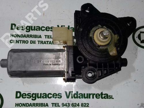 Left rear window motor MERCEDES-BENZ C-CLASS (W203) C 180 Kompressor (203.046) | BP2134427E23 