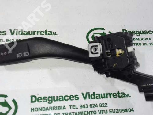 Used Steering column stalk VW GOLF V (1K1) 1.6 (102 hp) 2134416