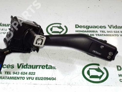 Used Steering column stalk SEAT LEON (1P1) 2.0 TDI 16V (140 hp) 1321553