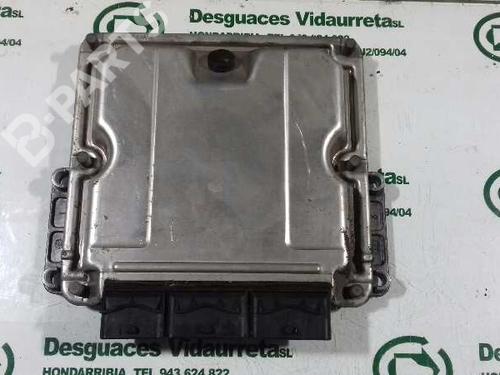 Used Engine control unit (ECU) OPEL VIVARO A Van (X83) 1.9 DTI (F7) (101 hp) 1322006