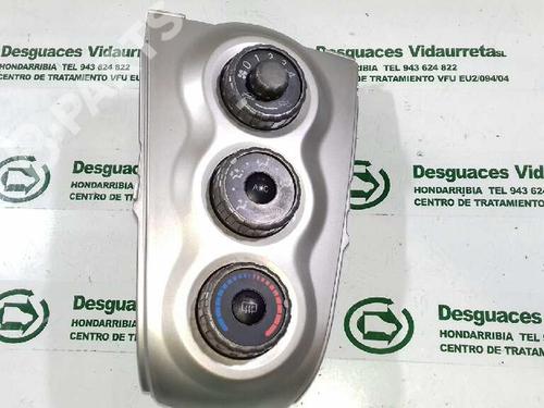 Used Climate control TOYOTA YARIS (_P9_) 1.3 VVT-i (SCP90_, SCP90R) (87 hp) 1977100