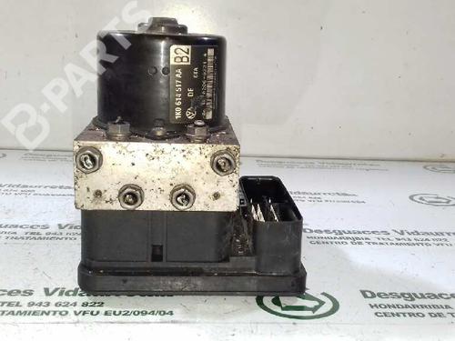 Used ABS pump SEAT LEON (1P1) 1.9 TDI (105 hp) 1573224