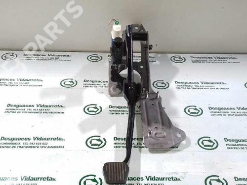Used Break pedal FORD KUGA I 2.0 TDCi (136 hp) 8796654
