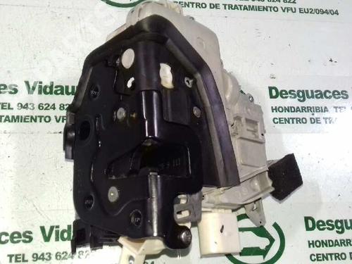 Fechadura frente esquerda AUDI A4 B8 Avant (8K5) 2.0 TDI (163 hp) 8J1837015C