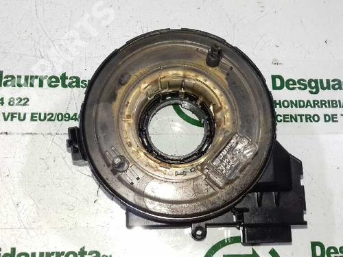 Kontantrulle Airbag /Stelring VW PASSAT B6 Variant (3C5) 2.0 TDI 16V (140 hp) 2134750