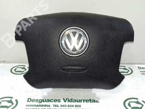 Driver airbag VW PASSAT B5.5 Variant (3B6) 1.9 TDI (130 hp) 1J0880201K